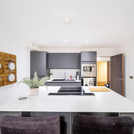 Perfect Leisure And Corporate 2-Bedroom Apartment In Bradford Town Centre Room photo