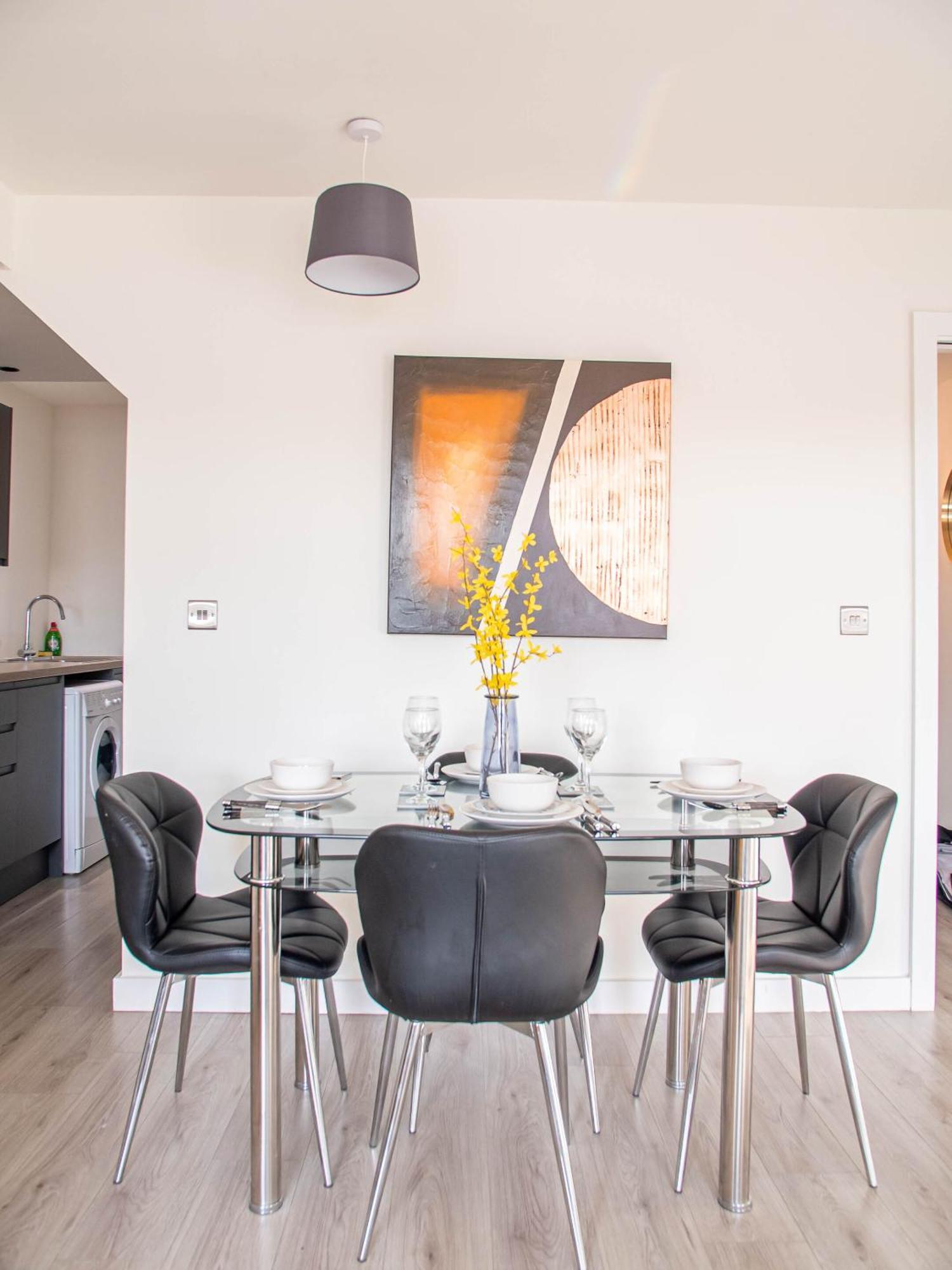 Perfect Leisure And Corporate 2-bedroom In Town Centre * Bradford (West Yorkshire)