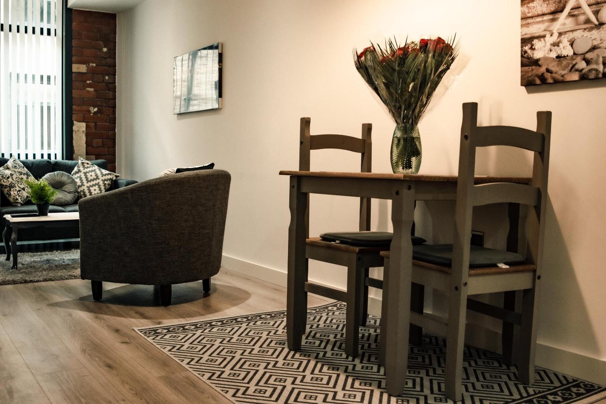 Perfect Leisure And Corporate 2-bedroom In Town Centre Bradford (West Yorkshire)